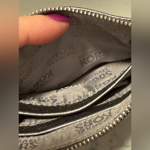 Michael Kors Hamilton Quilted Card/Cash Wristlet - Picture 9 of 10